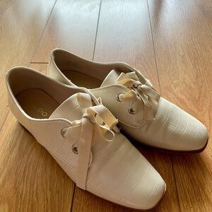 Elegant Cream Women's Shoes
